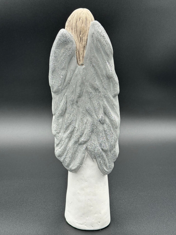 Vivartis Angel- Seraphim's Floral Embrace - Guardians of Rose Petals (503)