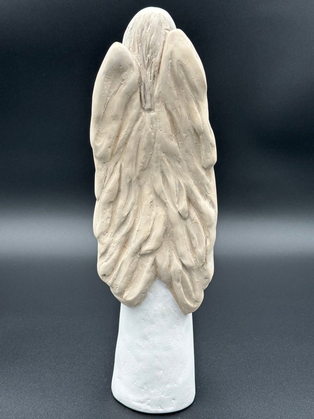 Vivartis Angel- Seraphim's Floral Embrace - Guardians of Rose Petals (503)