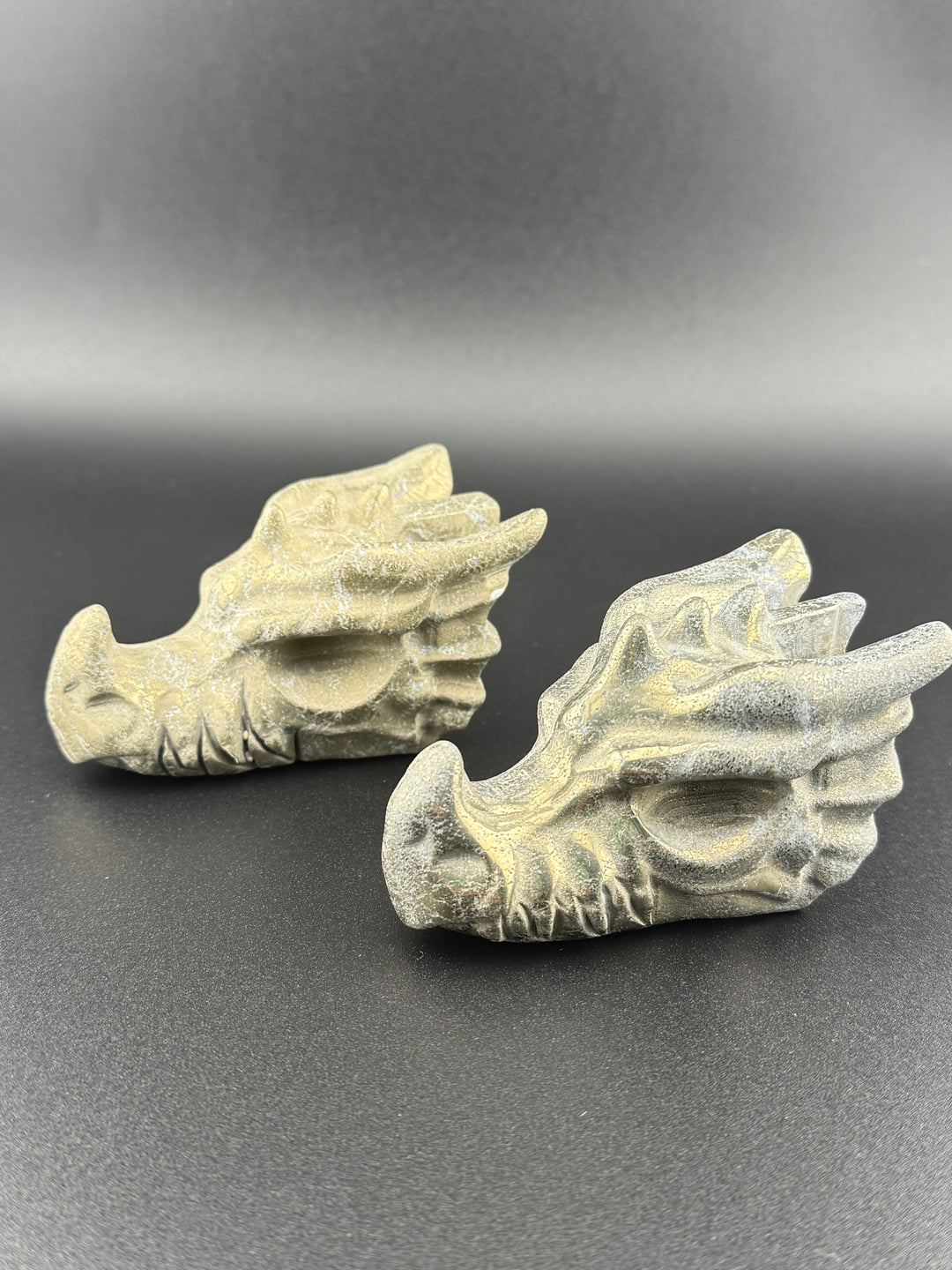 Eternal Dragon Blessing - Dragon Head Statues