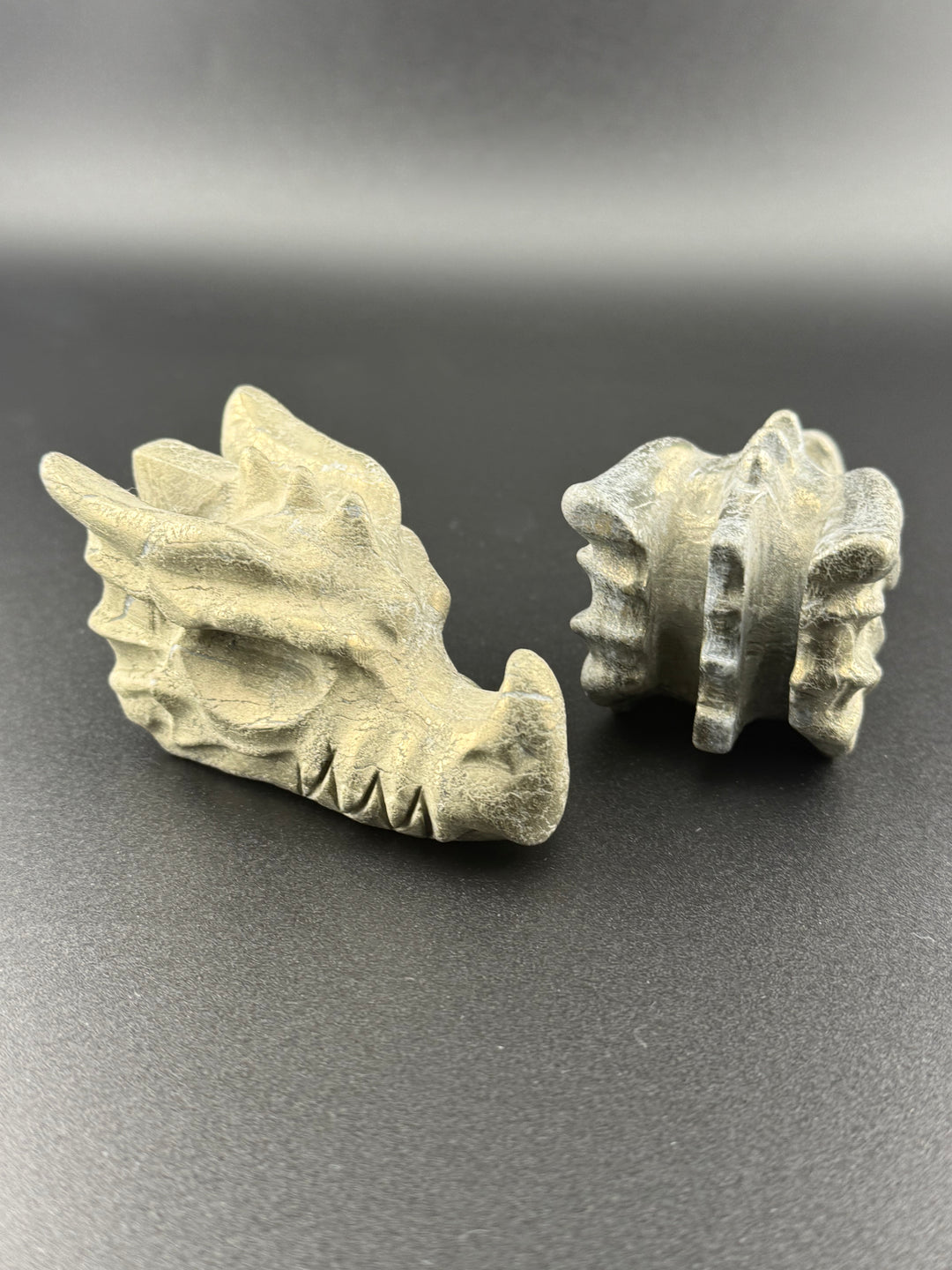 Eternal Dragon Blessing - Dragon Head Statues