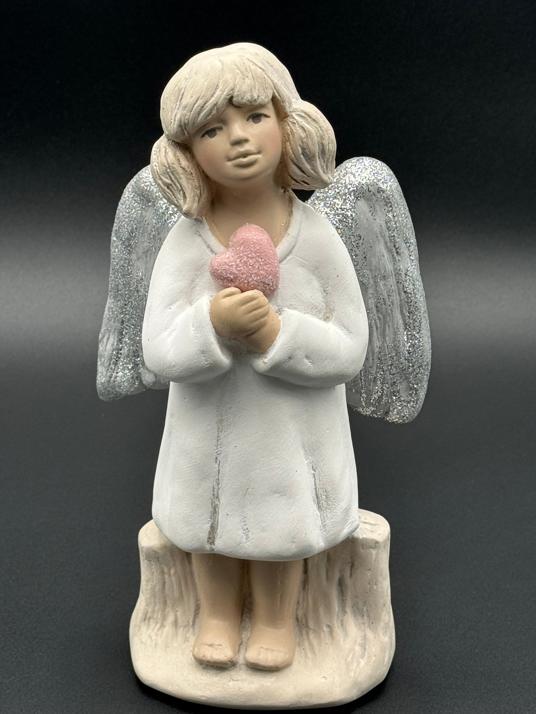 Vivartis Angel- Cherubic Elegance - The Heart bearer Angel (429)