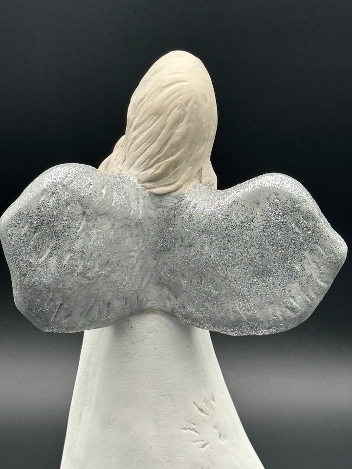 Vivartis Angel- Hearts Entwined - Love's Embrace (601)